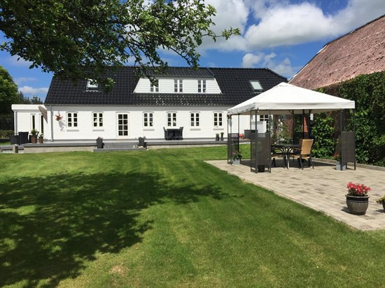 Stagstedhedevej 13 og 1 anden boliger er kommet til salg denne uge i Dybvad - se boligerne her.