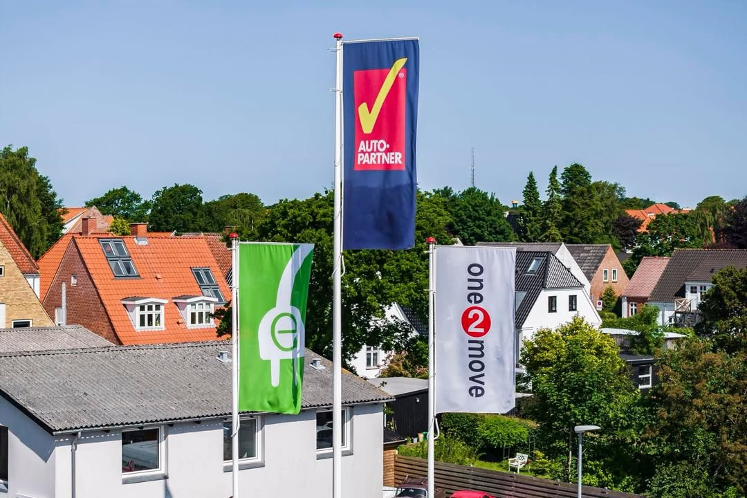 Centrum Auto fejrer Olivers fødselsdag med mad til alle