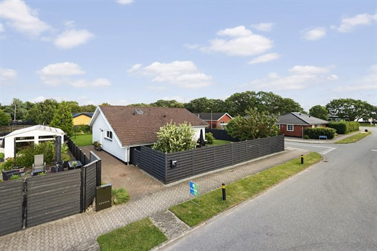Randersvej 3 og 1 anden boliger er kommet til salg denne uge i Esbjerg - se boligerne her.
