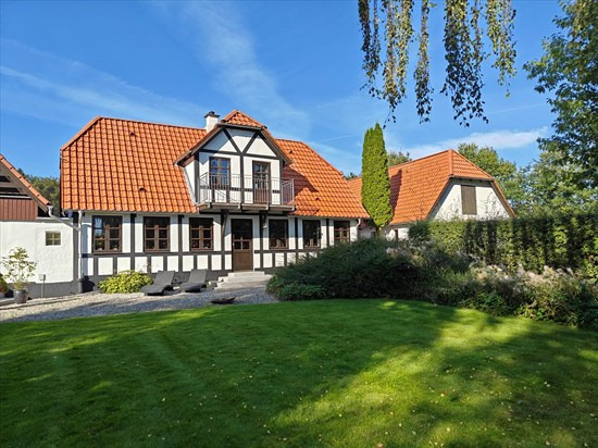 Luksus til salg: Dyrehavevej 3 til 4.250.000 kr – Se Galtens dyreste boliger her