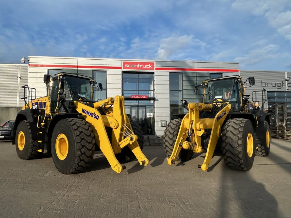 Scantruck A/S præsenterer to nye Komatsu maskiner fra Tyskland