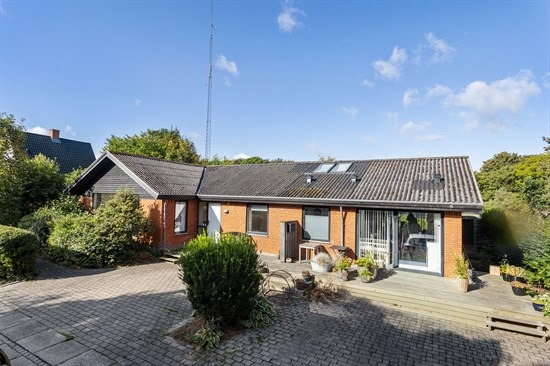 Til salg hos Nybolig Sæby A/S: Villa i Sæby - nær centrum og uden bopælspligt.