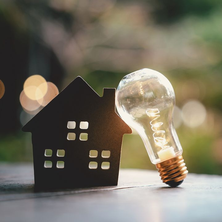 En finger på pulsen i Hals