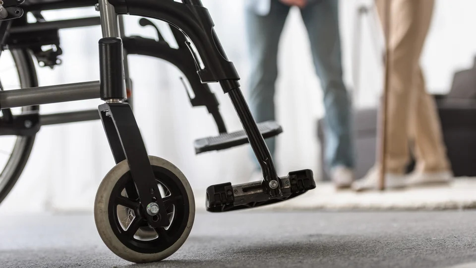 Struer Kommune vil gøre det nemmere at få hjælpemidler med nye politiske tiltag fra 2026