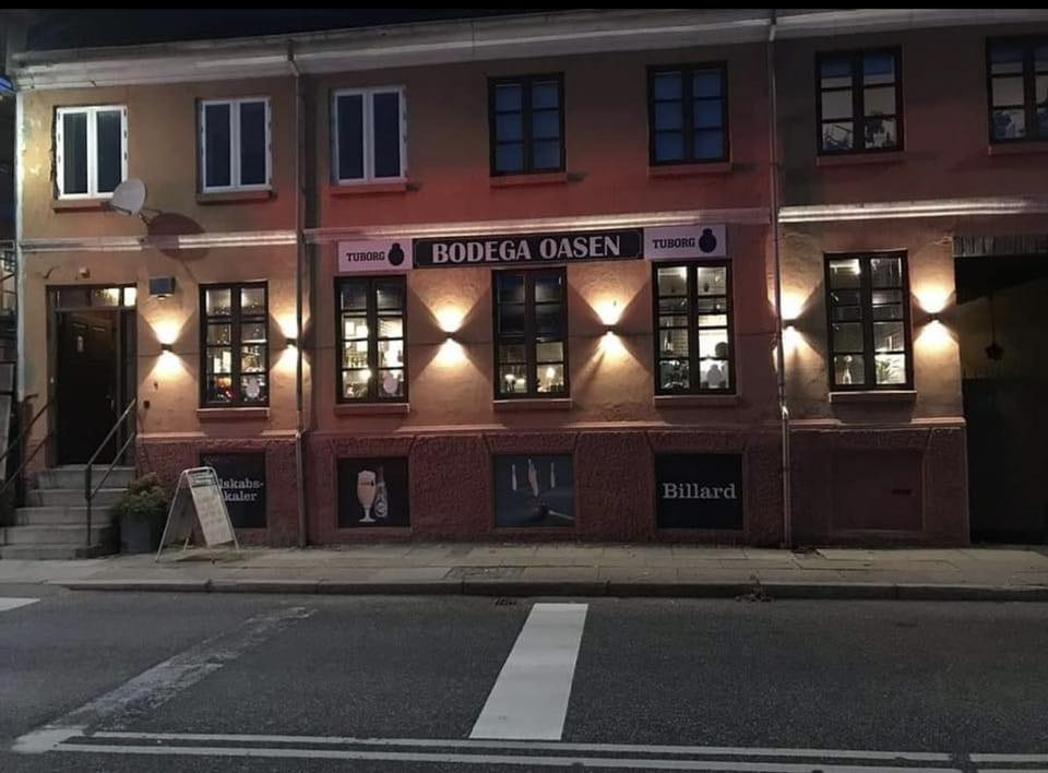 Live musik med Topper i Bodega Oasens gårdhave