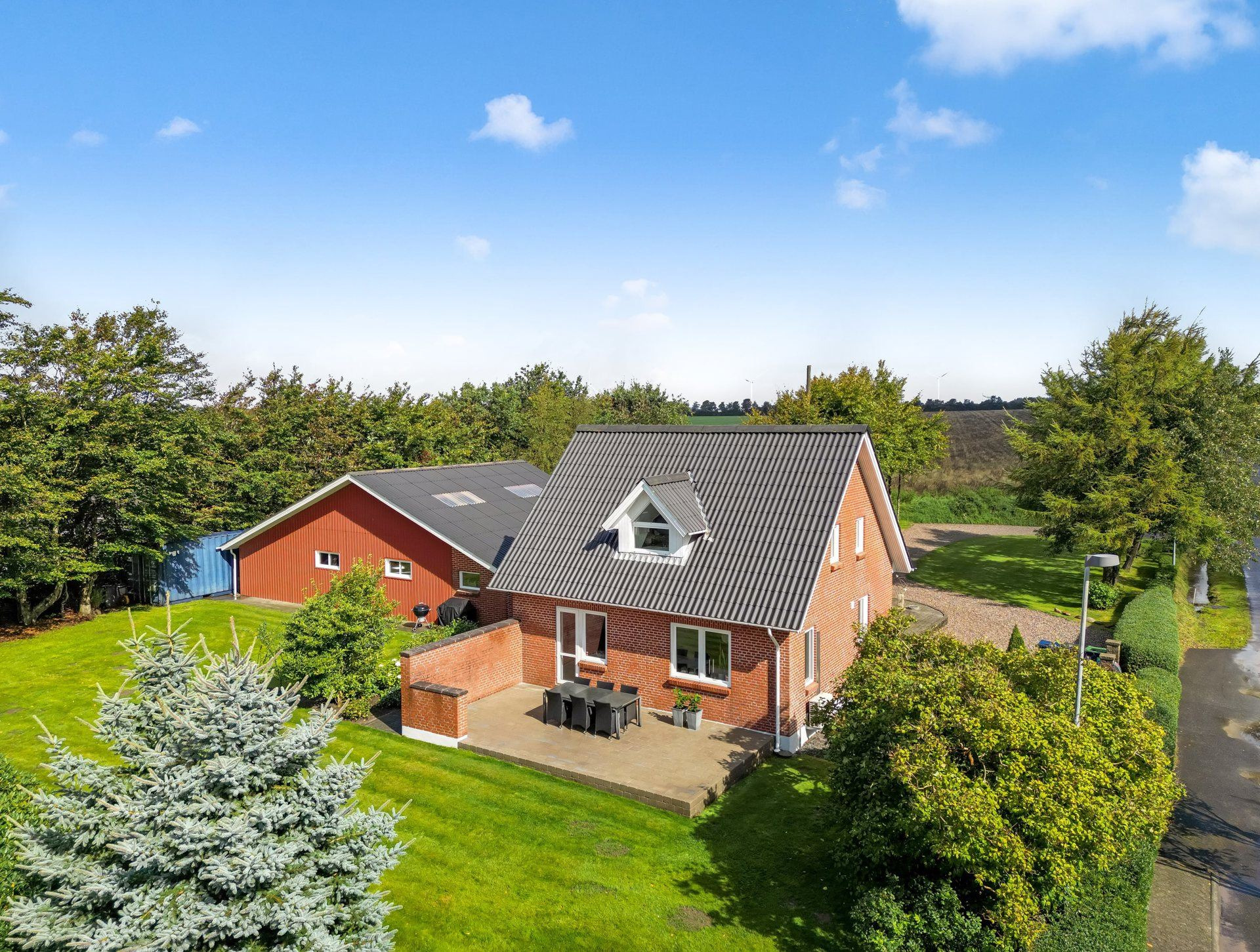 Luksus til salg: Byvejen 39, Rousthøje til 1,8  mio. kroner – Se Årres dyreste boliger her