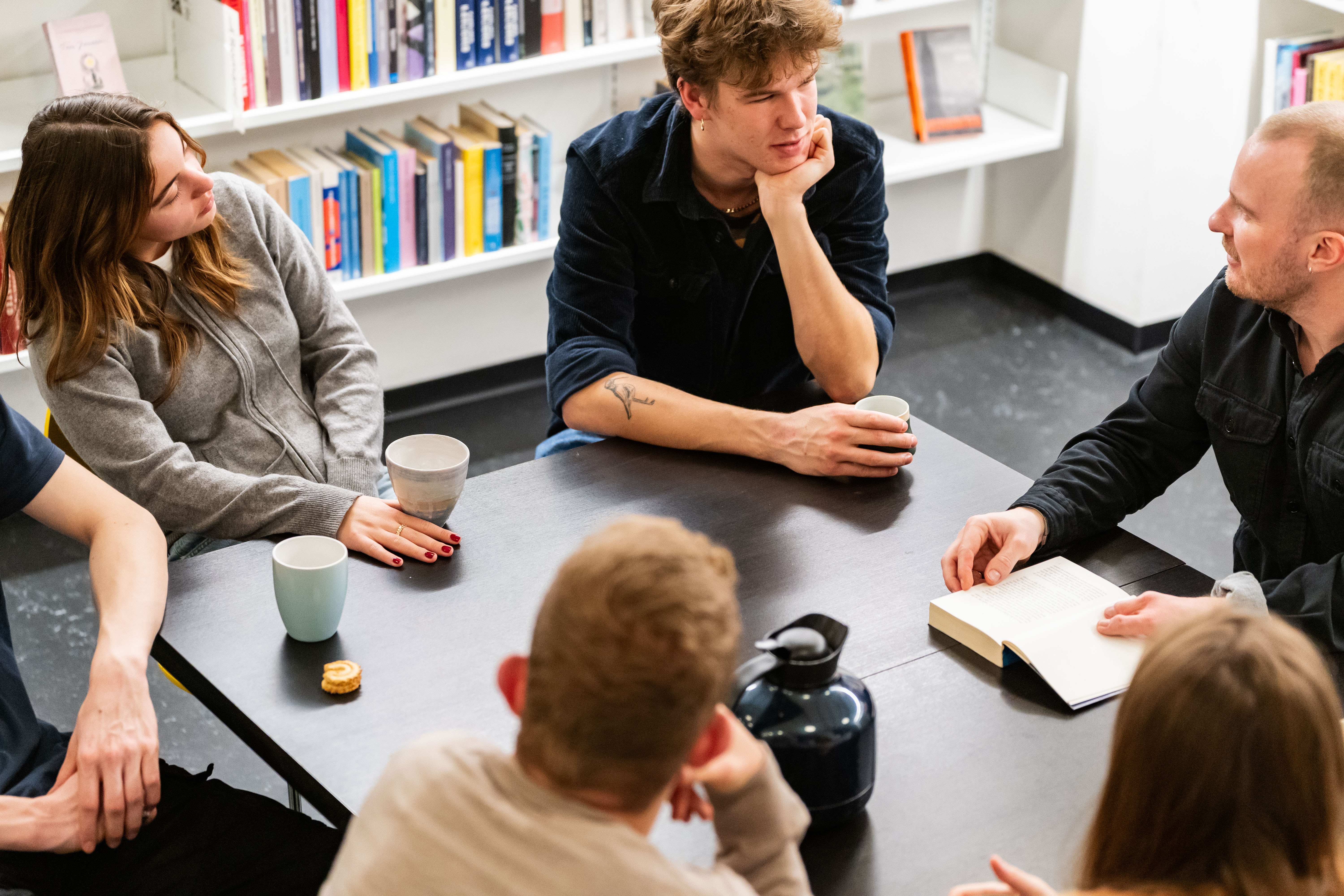 Mandag på Odense Hovedbibliotek: Bogcafé og Japansk Café