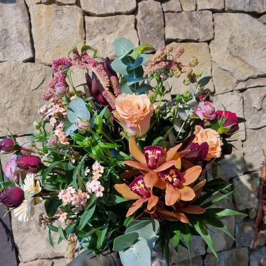 Fynbogården Blomster ApS tilbyder blomster-abonnement med friske blomster