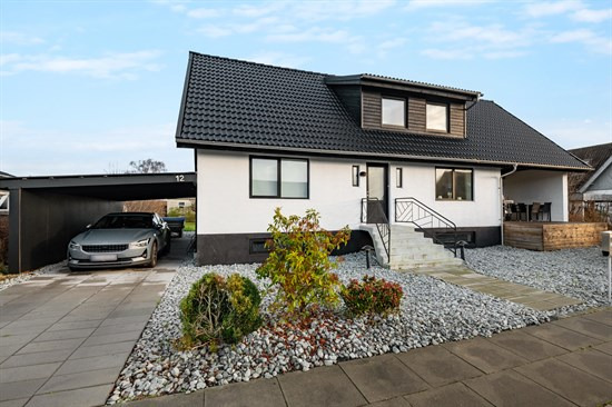 Ahornvej 12 og 2 andre boliger er kommet til salg denne uge i Brande - se boligerne her.