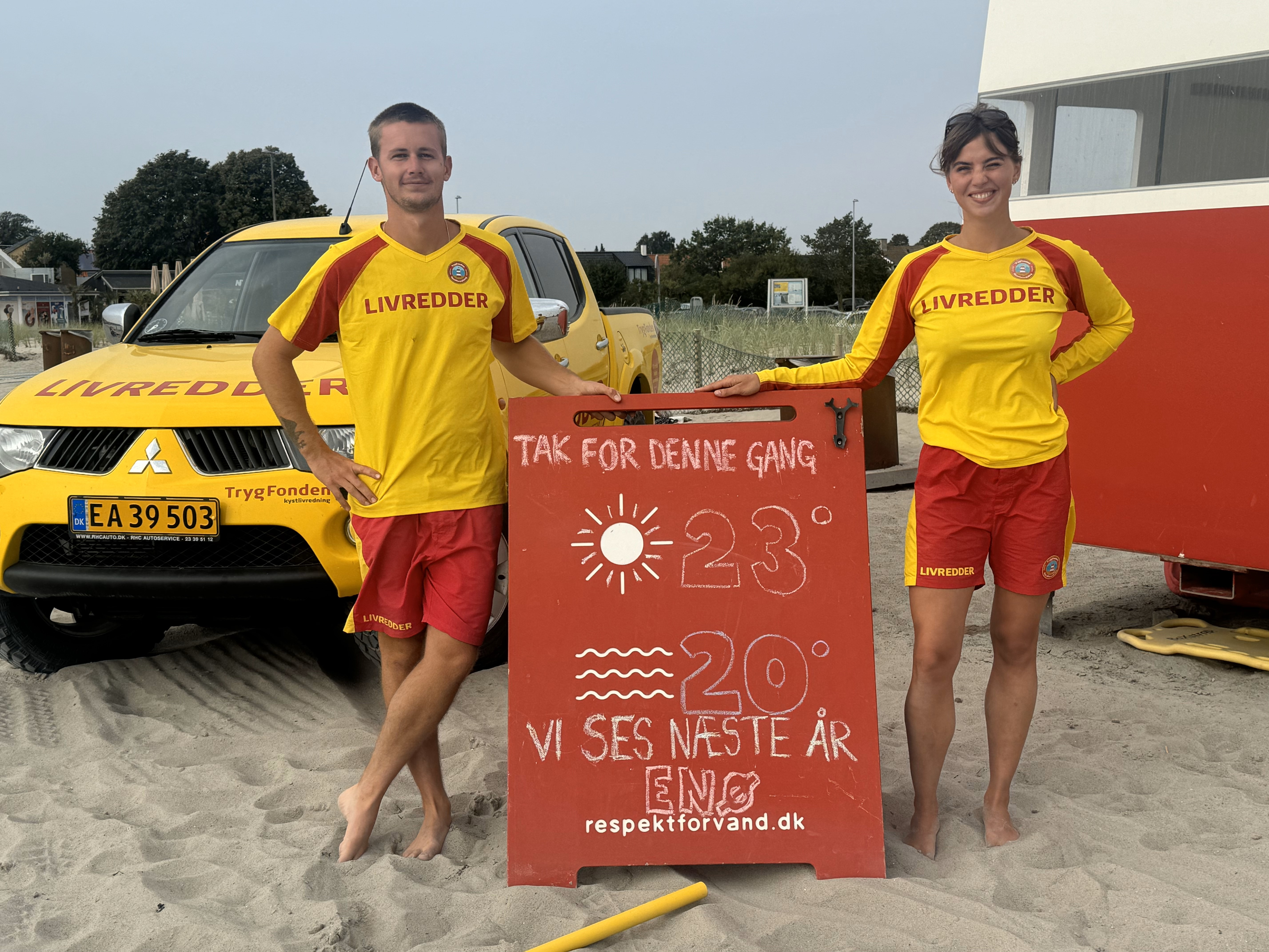 Livredderne på Enø Strand takker af for i år: Vinden skabte farlige situationer for badegæsterne