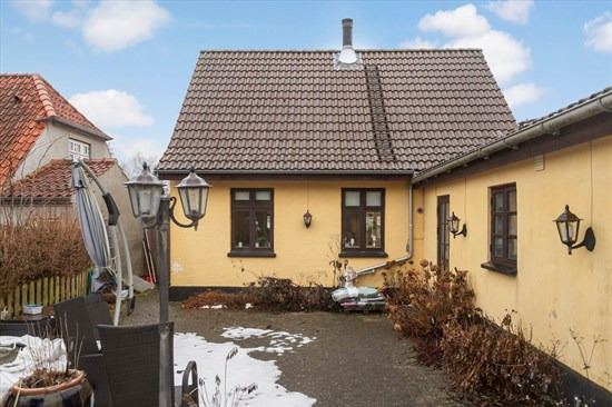 Hovedgaden 74 er til salg for kun 945.000 kr.: Se de billigste boliger til salg i Regstrup her