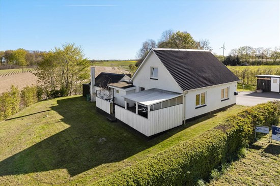 Kirsebærvej 5 er til salg for kun 275.000 kr.: Se de billigste boliger til salg i Sæby her