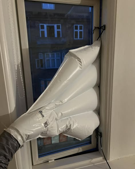 SKADEteknik affugter fugtige vægge i en lejlighed på 3. sal