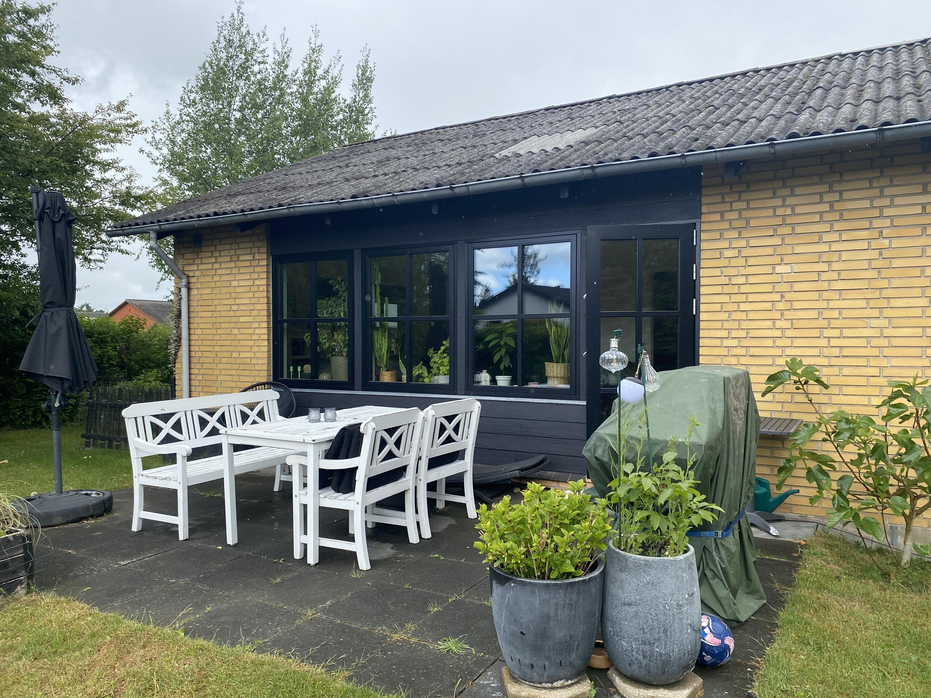 Til salg hos RealMæglerne Næstved by Bülow ApS: God villa i det attraktive Digterkvarter