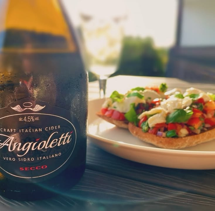 Lahvino Wine & Spirits præsenterer Angiolettti's æblecider fra Val de Non dalen i Italien