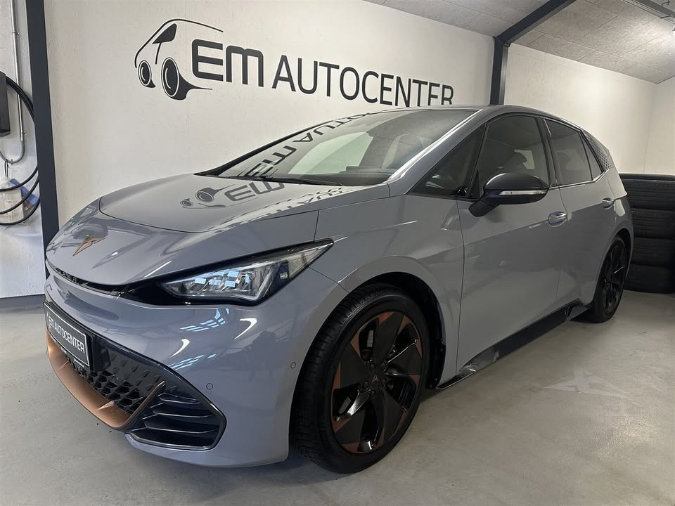 EM AUTOCENTER ApS præsenterer Cupra Born – se den nu