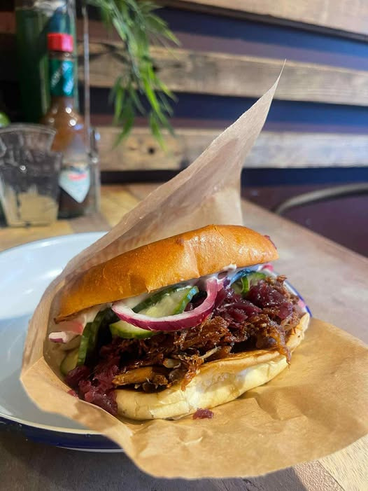 BackyardBurger lancerer limited edition duckystyle burger