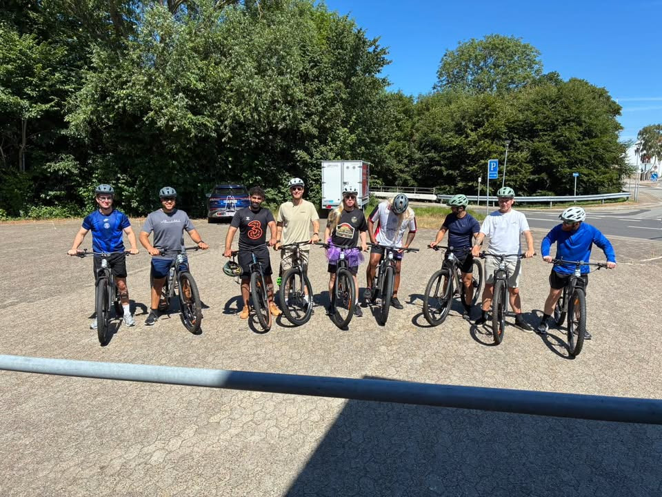 Sæby cykler sendte 9 gutter på MTB-tur i Sæbygaardvej skov