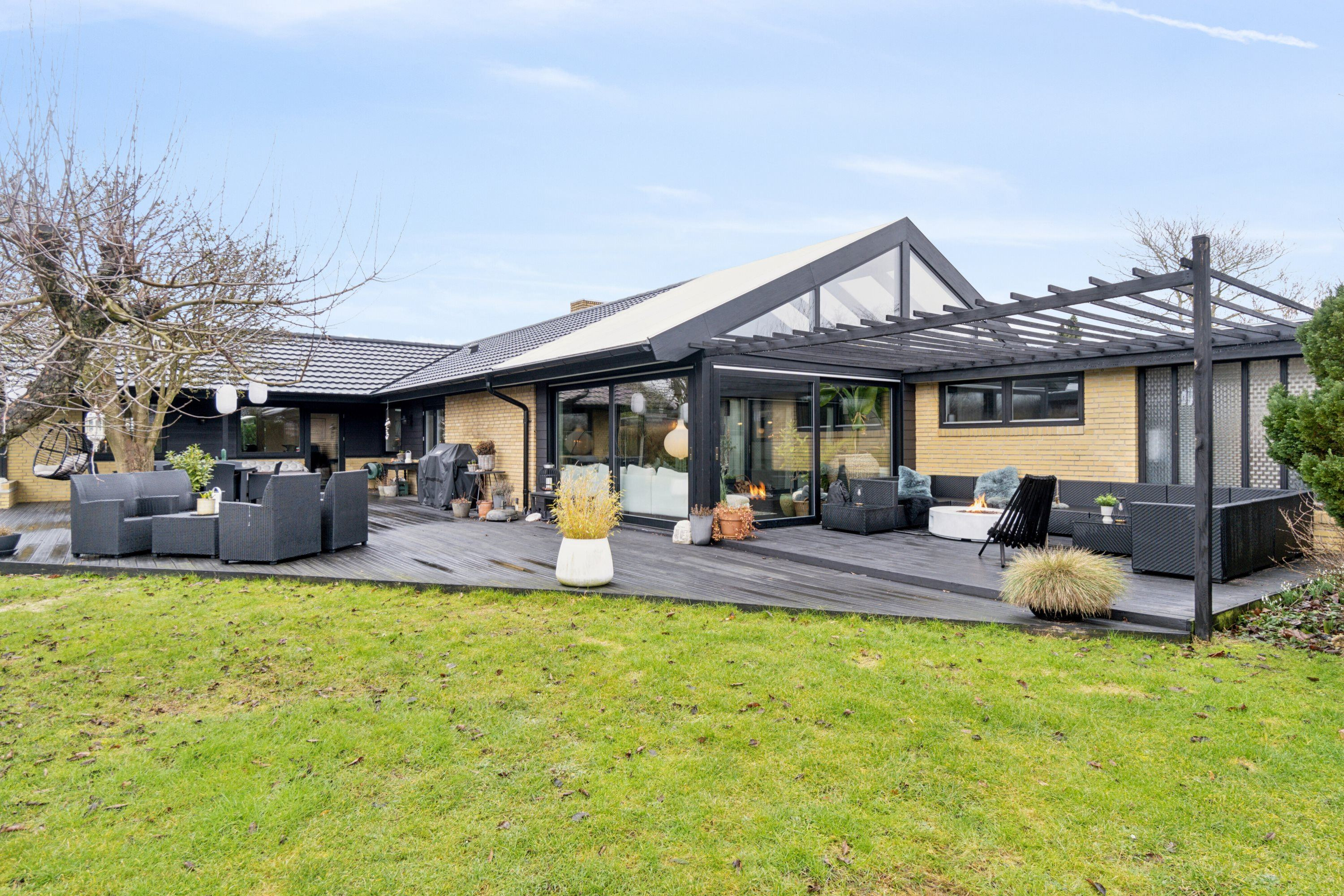 Drømmer du om luksus? For 5.795.000 kr er Lindetoften 15 kommet til salg - Se den og de dyreste boliger til salg her