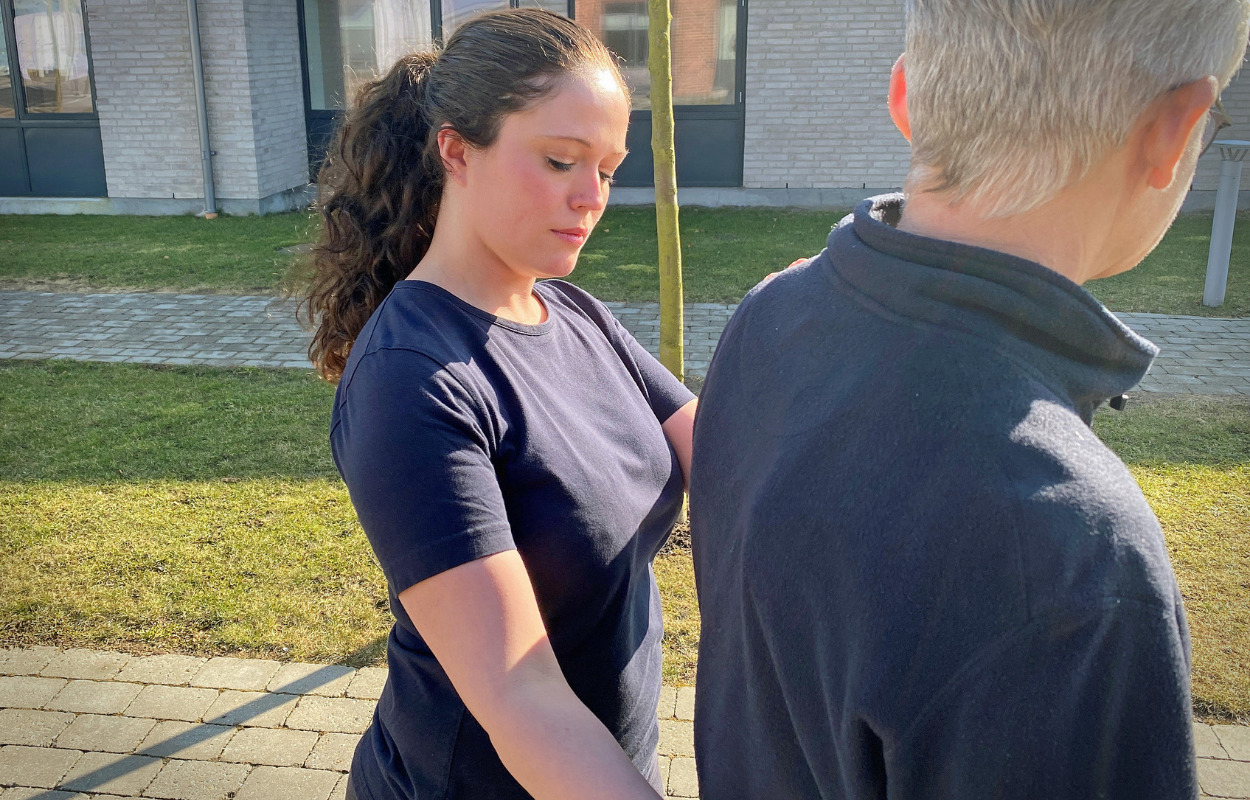 Barbara er fysioterapeut: Plejeopgaver giver nærhed og indblik