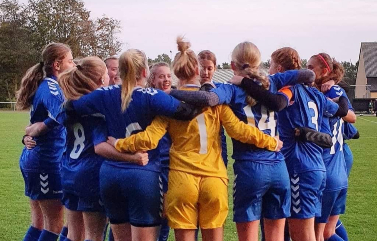 HT/SIK-pigerne henter point mod topholdet: “Pigerne skal virkelig have ros for deres indsats“