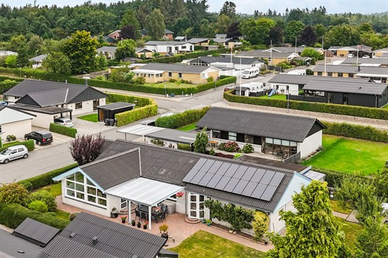 Tranebærvej 15 og 1 anden boliger er kommet til salg denne uge i Støvring - se boligerne her.