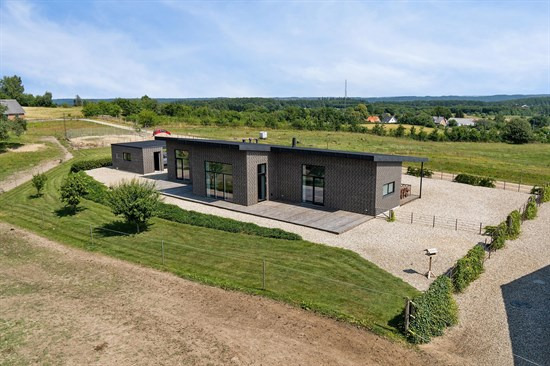 Top 6 over dyreste boliger til salg i Them. Priser op til 7.495.000 kr