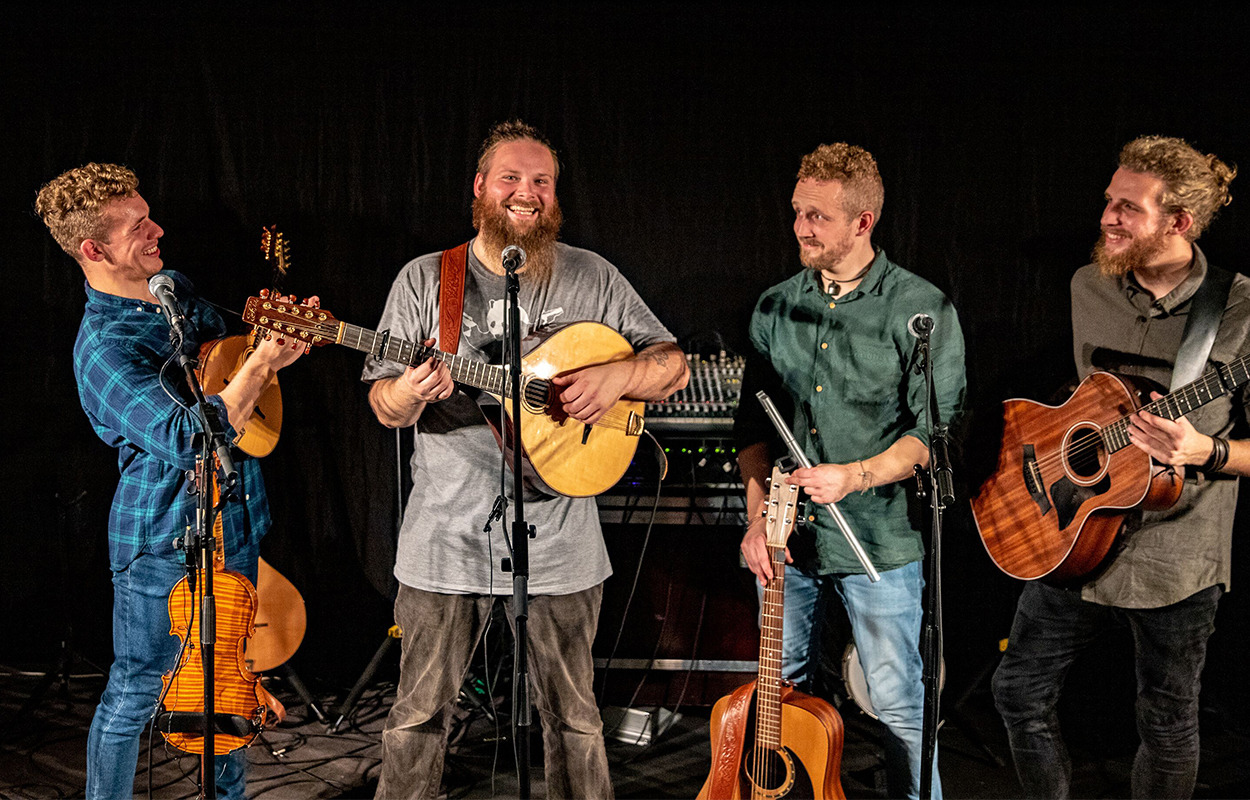Folkbandet "Almost Irish" kommer til Horsens
