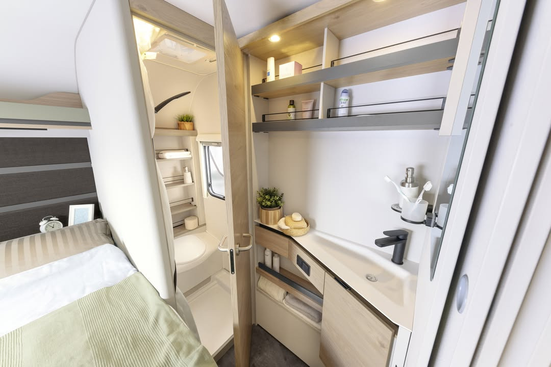 Hinshøj Carvan præsenterer din oase af ro med Dethleffs Camper campingvogn