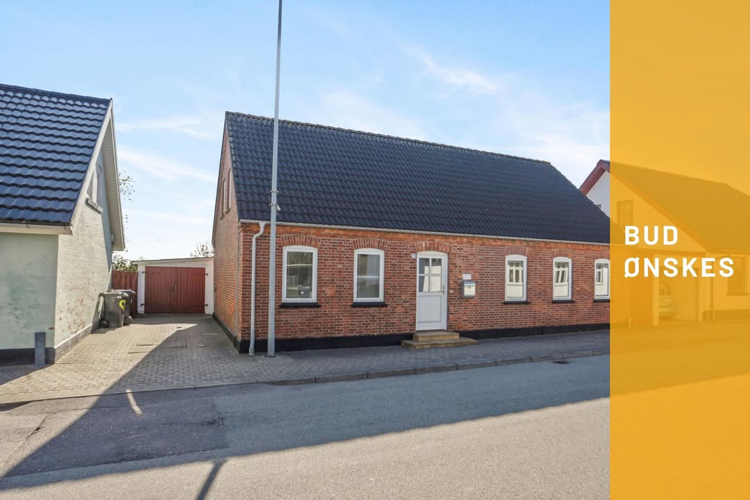 Mæglerhuset ønsker bud på villa med stort potentiale i Ulsted