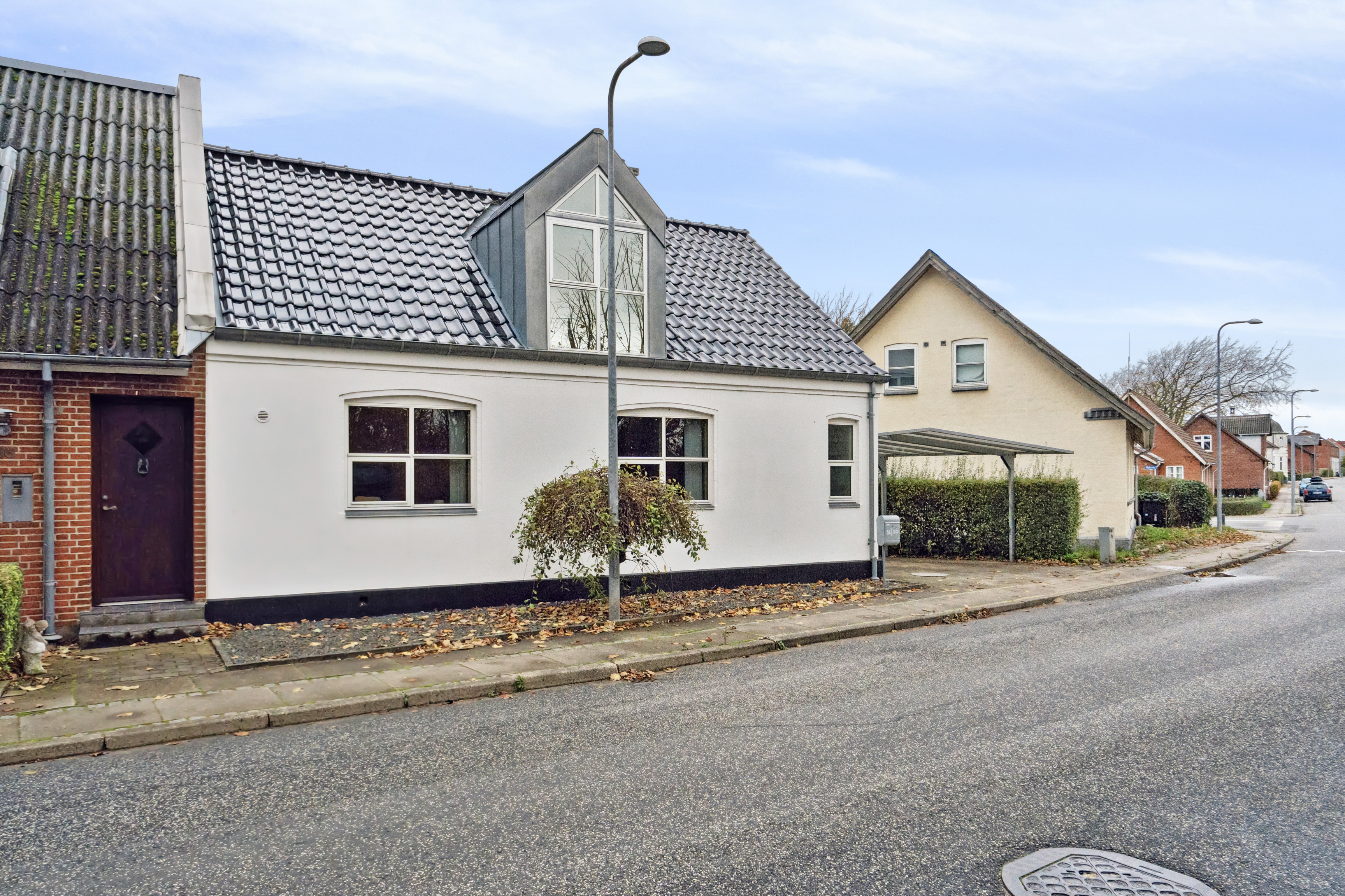 Charmerende villa med masser af potentiale til salg i Løsning