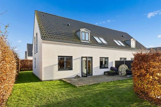 Kirkebjerggårdsvej 12B og 2 andre boliger er kommet til salg denne uge i Ishøj - se boligerne her.