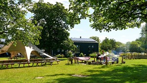 P-pladsen ved Randers Naturcenter er midlertidigt spærret