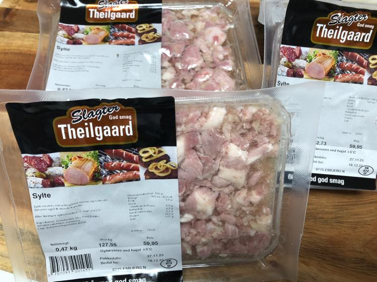 Hjemmelavet sylte fra slagter Theilgaard til tilbudspris hos Min Købmand Øster Bjerregrav