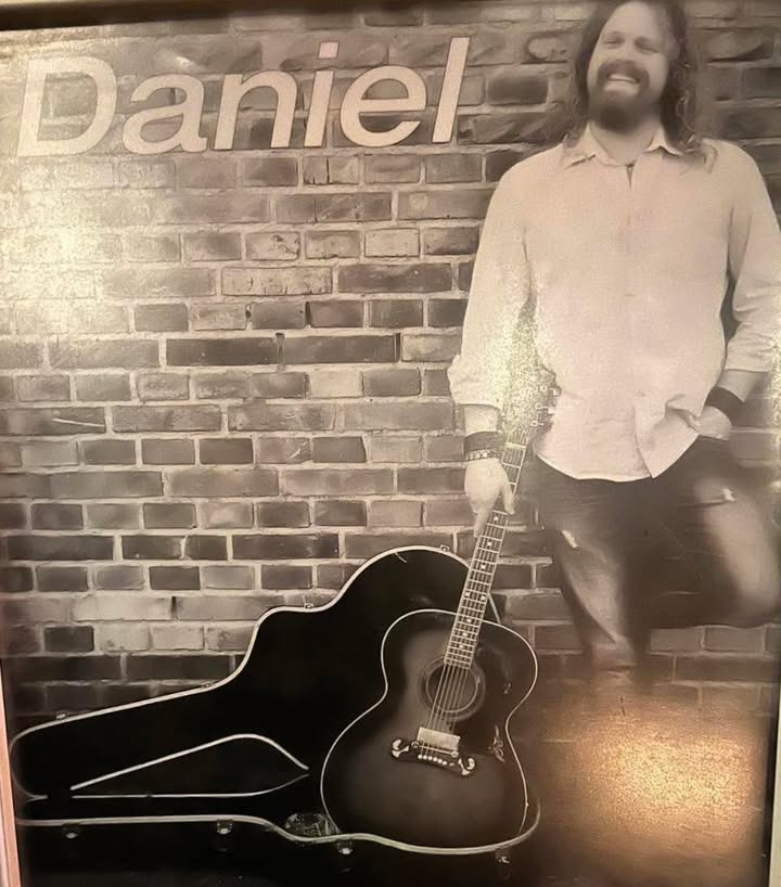 Bjælkehytten inviterer til markedsweekend med musik og kolde øl i gårdhaven