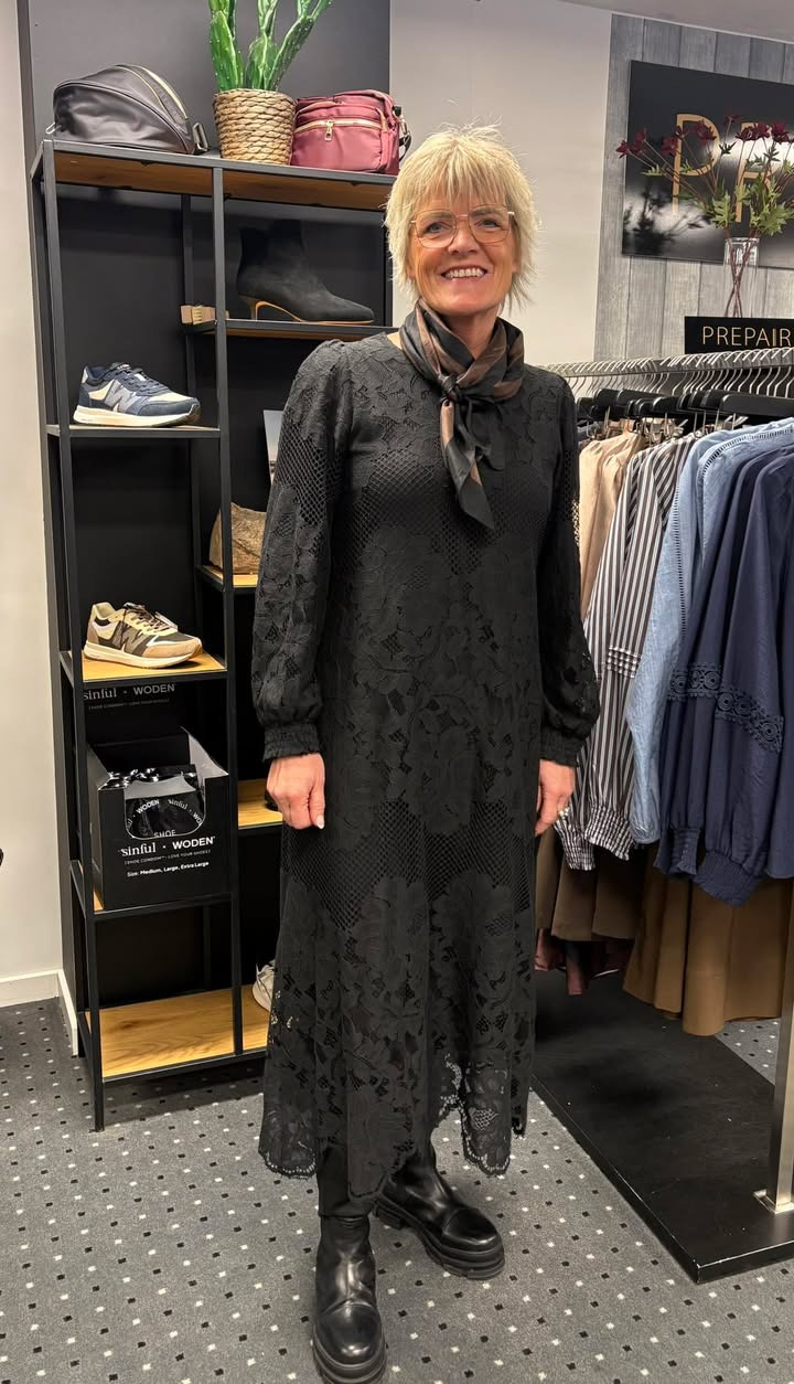 Rosengreen tilbyder rabat på blondeskjolen fra PREPAIR