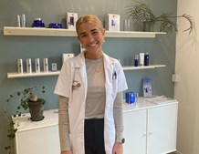 Cosmo Laser i Vejle byder Mia velkommen som ny kosmetisk sygeplejerske