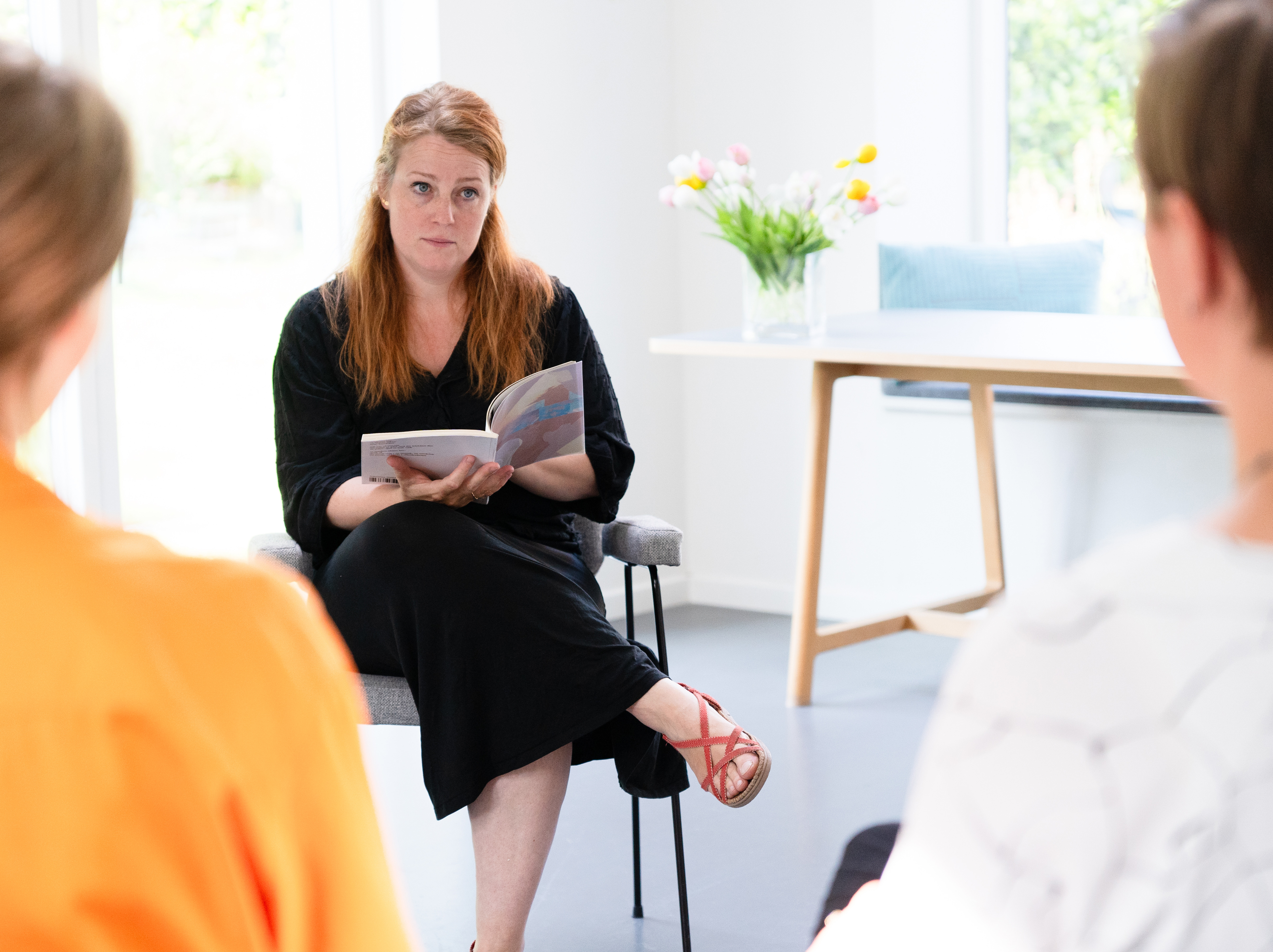 Find ro og fællesskab gennem højtlæsning i Roskilde