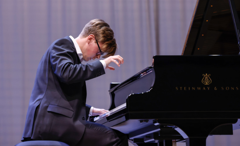 Oplev David Munk-Nielsen: Nordens unge klavertalent i Støvring