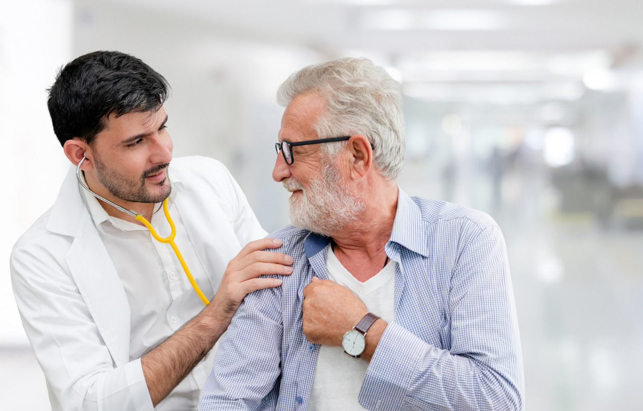 Nyt samarbejde skal uddanne og fastholde flere nydanske SOSU-elever i Ishøj