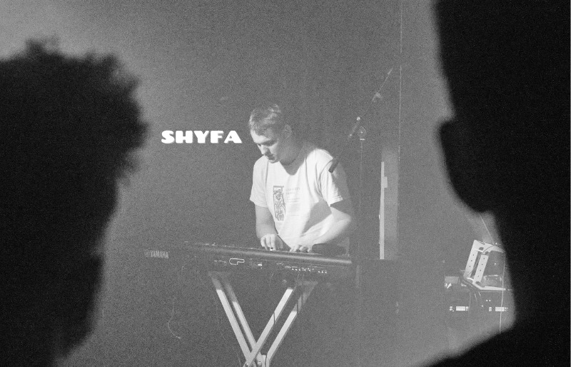 Oplev fællessang og elektronisk jazz/hiphop på Gnisten i Ry