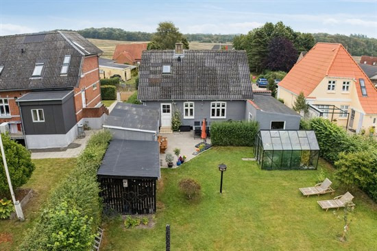 Oudrupgårdsvej 14 er til salg for kun 795.000 kr.: Se de billigste boliger til salg i Hovedgård her