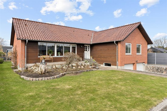 Egevej 37 og 1 anden boliger er kommet til salg denne uge i Karup - se boligerne her.