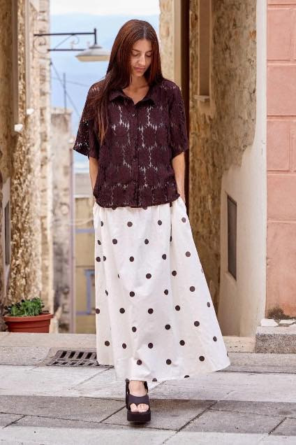 Rosengreen tilbyder smart nederdel i bomuld til nedsat pris