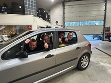DK Autoservice v/Leo B Andersen ønsker glædelig jul og godt nytår: Tak for et travlt og dejligt år, vi ses igen 2. januar 2025