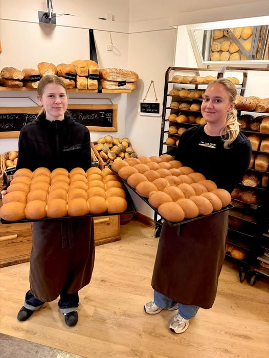 Det Lune Brød - Hobro holder traditionen i live med nybagte hveder