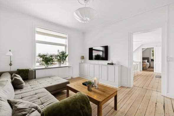 Villalejlighed med udsigt og privat terrasse i Charlottenlund fra &LIVING Aalborg