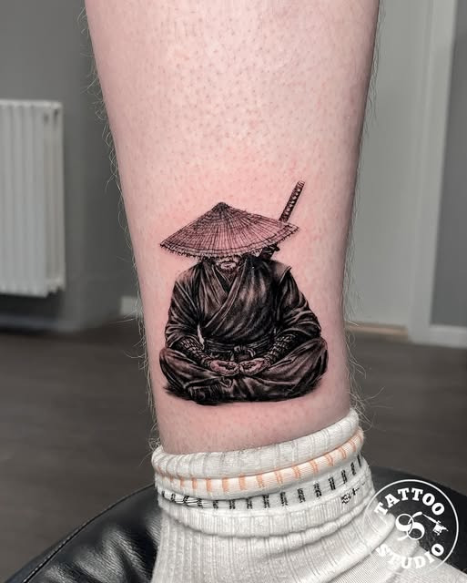 Tattoo Studio 96 fremhæver Alexys kunstneriske præcision i ny tatovering