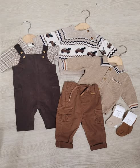 Børneshoppen Brønderslev præsenterer julestyles til baby drenge i størrelser 50-86