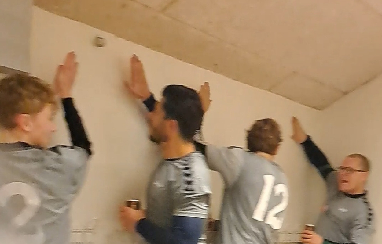 SMIFF-herrerne sikrede sig playoff-kamp efter sikker sejr: "Deres 3. halvleg blev ekstra god"